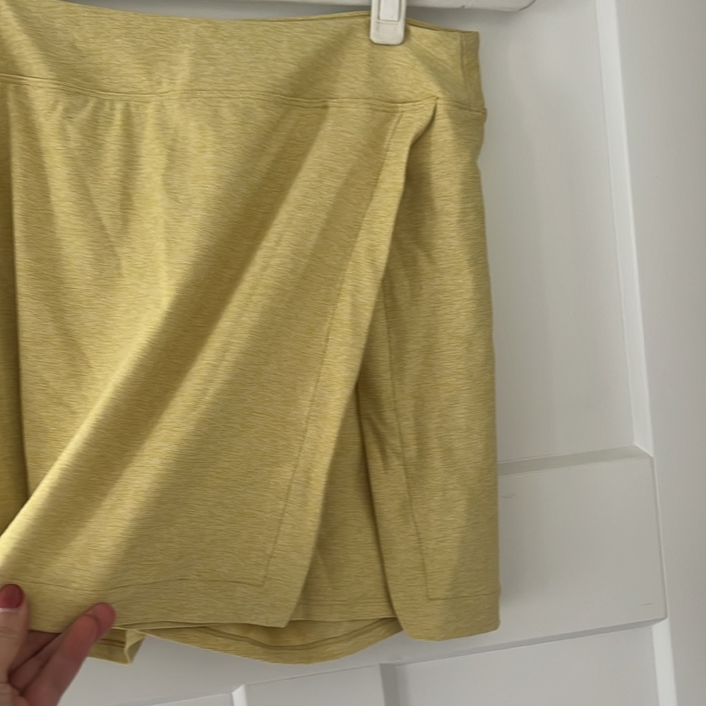 Butter Yellow Outdoor Voices Athletic Skort - Picture 2 of 7